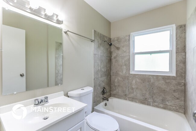 Building Photo - 15316 White Ave