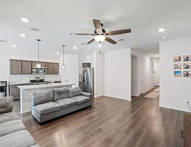 Building Photo - 2228 Starling St