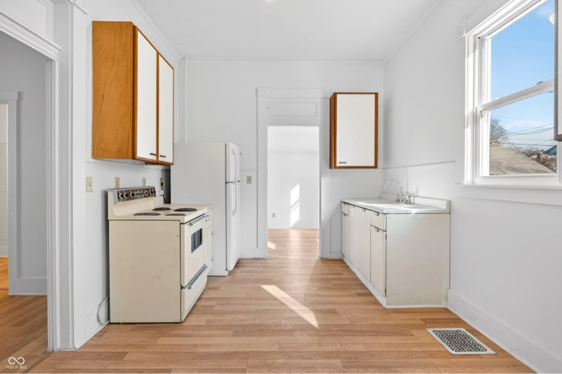 Building Photo - 930 7th St