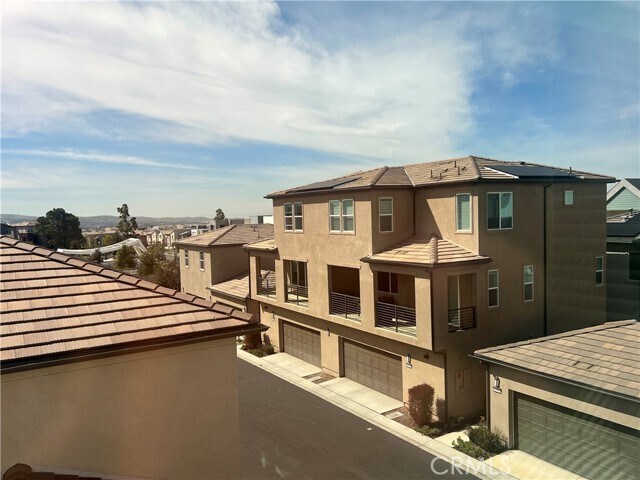 Building Photo - 144 Sash