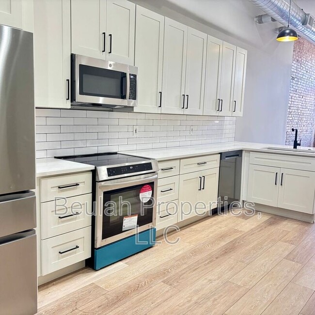 Building Photo - 1836-1838 S 10th st