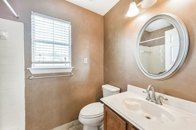 Building Photo - 7063 River Garden Dr