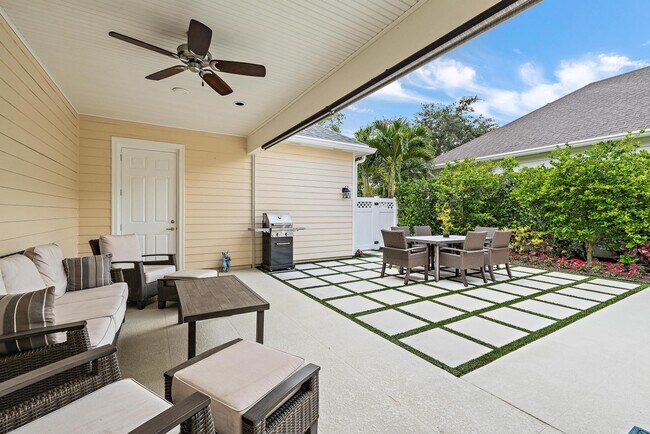 Building Photo - 138 Poinciana Dr