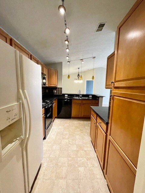 Kitchen - 6401 Cameron Ln
