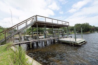 Building Photo - Waterfront in Shalimar with Dock and Lift