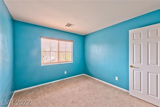 Building Photo - 3BD/2.5BA | Open-Concept Living in Gated Cottages at Southern Hills