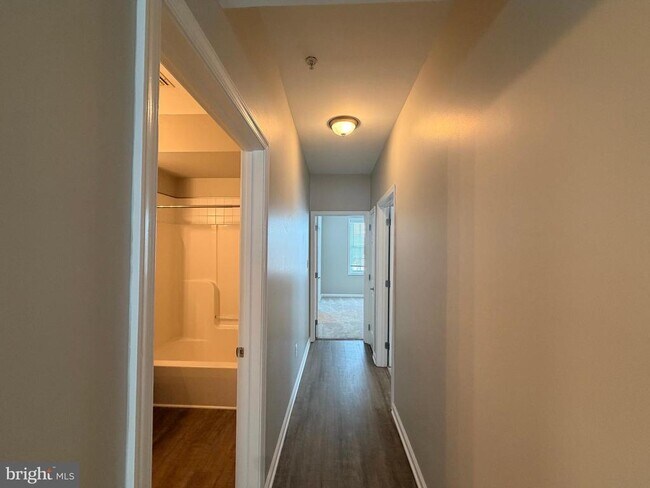 Building Photo - 134 Bridge St