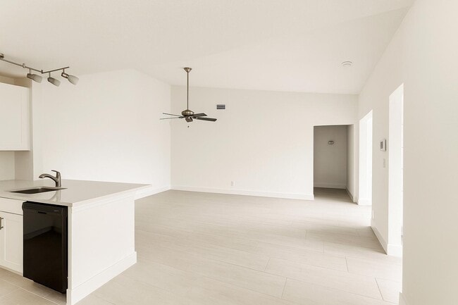 Building Photo - 3504 Waterview Cir