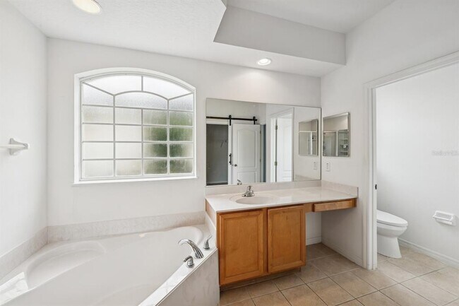 Building Photo - 5057 Coveview Dr