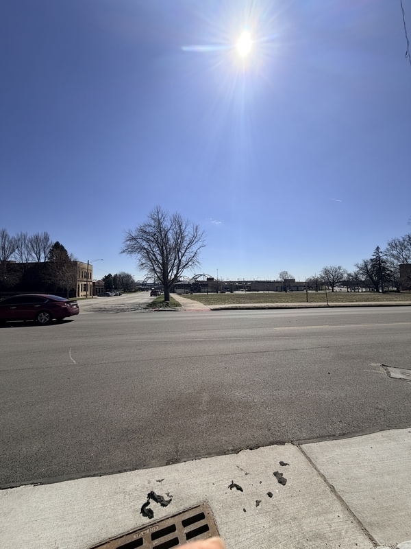 Building Photo - 604 W 3rd St