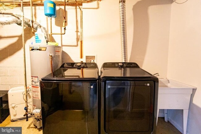 Building Photo - 14912 Emory Ln