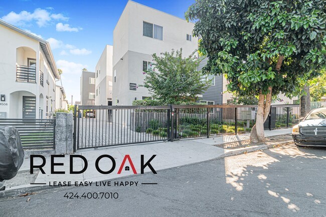 Building Photo - 4506 Esmeralda St