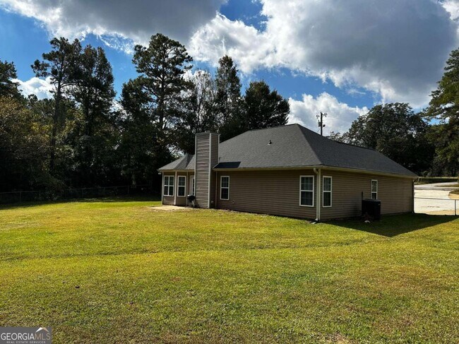 Building Photo - 1204 Johnson Rd