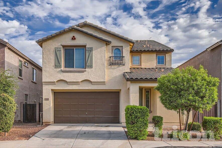 Building Photo - 12042 W Fillmore St