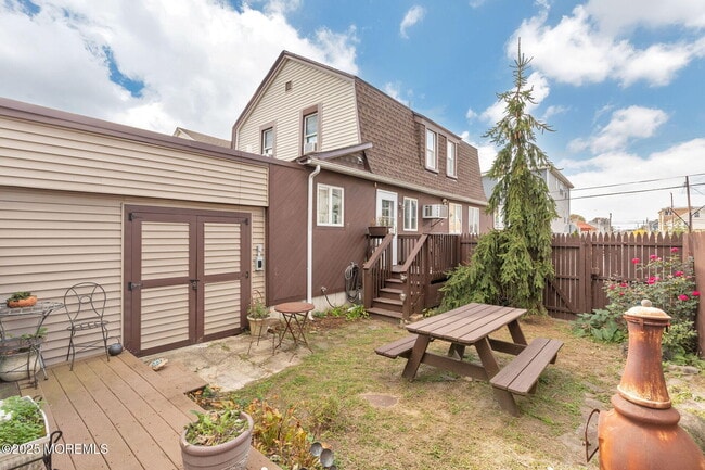 Building Photo - 49 Sea Drift Ave