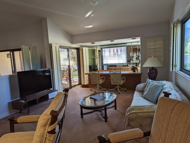 Building Photo - 78505 Vista Del Fuente