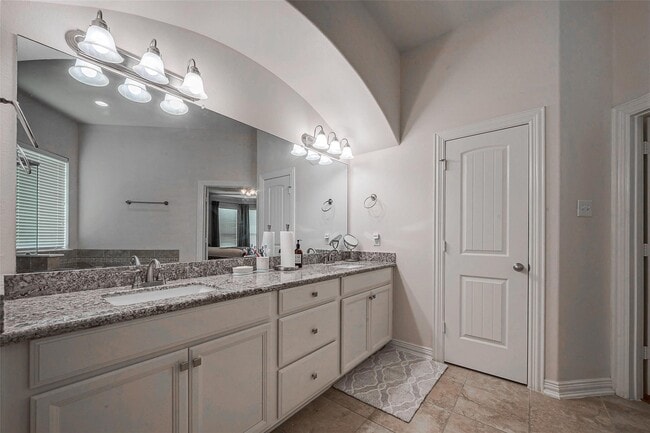 Building Photo - 28314 Calaveras Lake Dr