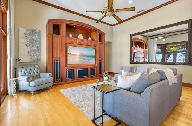 Building Photo - 10577 Down Lakeview Cir