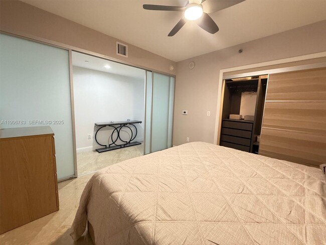 Building Photo - 1830 S Ocean Dr