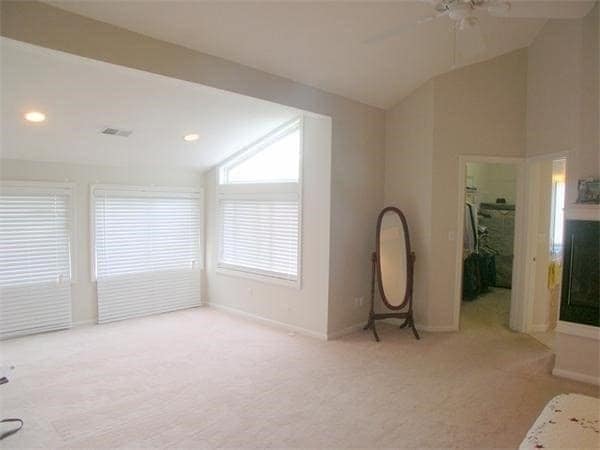 Building Photo - 421 Captain Eames Cir
