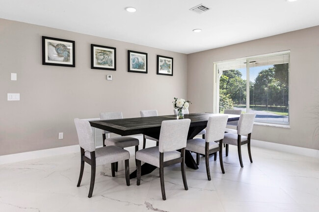 Building Photo - 5200 Club Rd