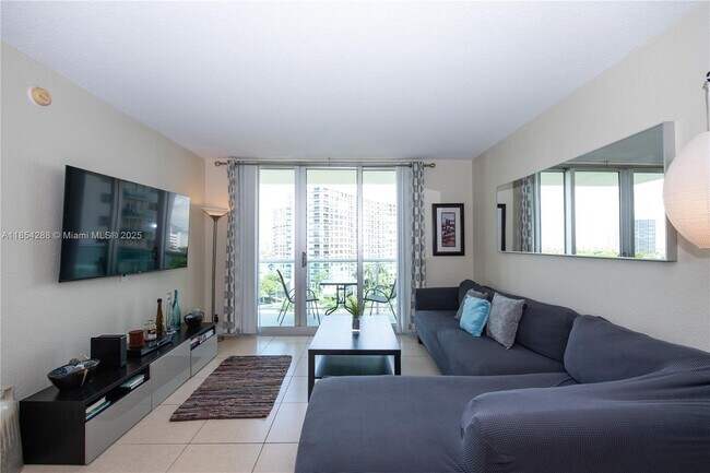 Building Photo - 3901 S Ocean Dr