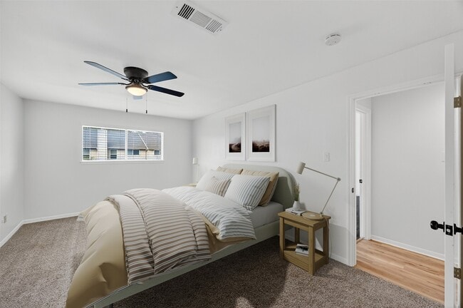 Building Photo - 14734 Perthshire Rd