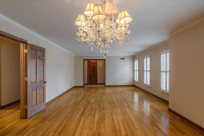 Building Photo - 356 Perkins Extd