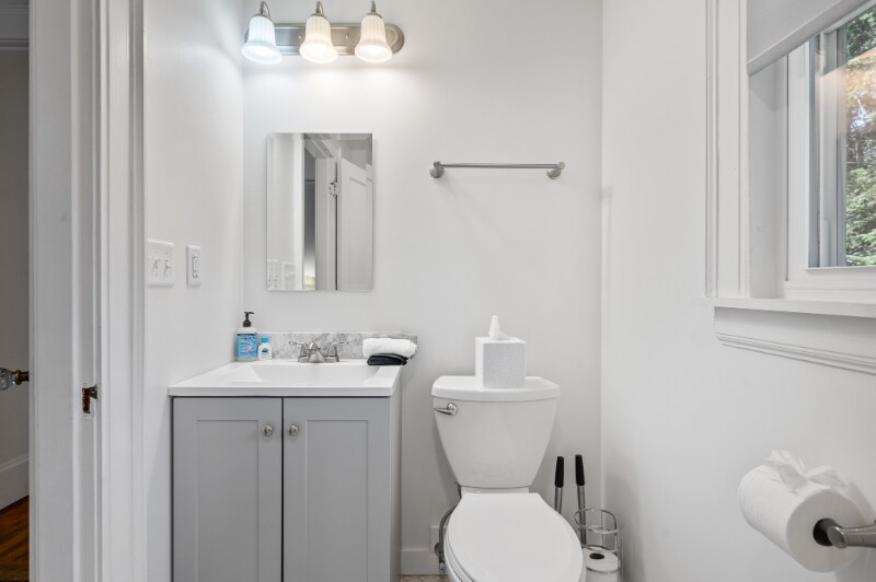 Building Photo - 21 Holden St