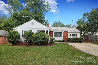 Building Photo - 5310 Buckingham Dr