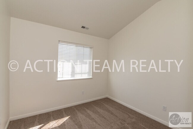 Building Photo - 13533 Venicia Way