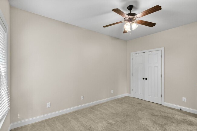 Building Photo - 948 Starr Ct