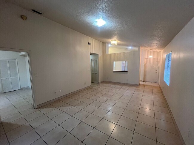 Building Photo - 10413 Cresto Delsol Cir