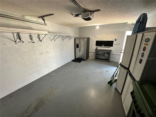 Building Photo - 864 Waterside Ln