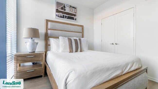 Building Photo - 815 Madison St