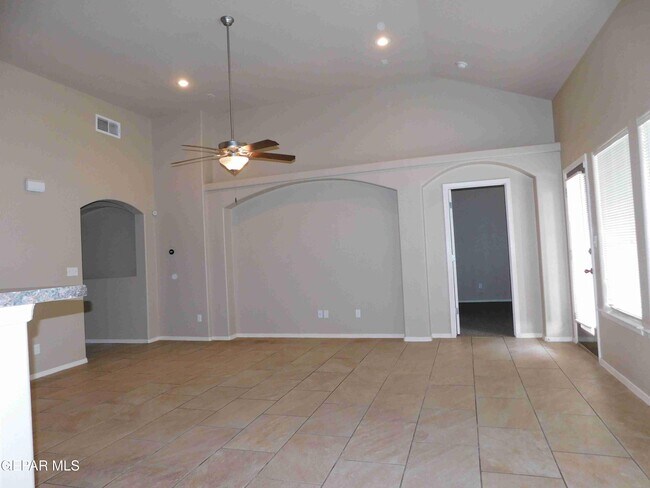 Building Photo - 14628 Rockbridge