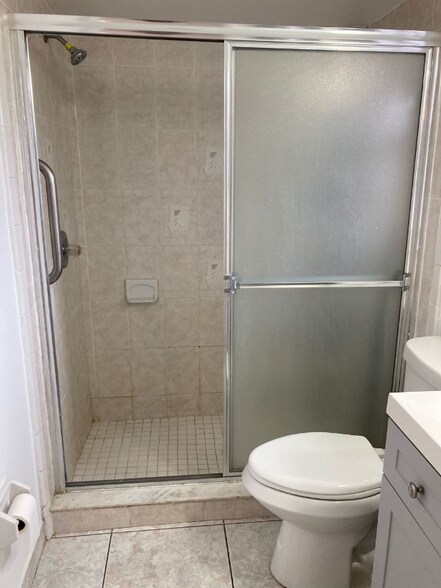 Building Photo - 5665 Nokomis Cir