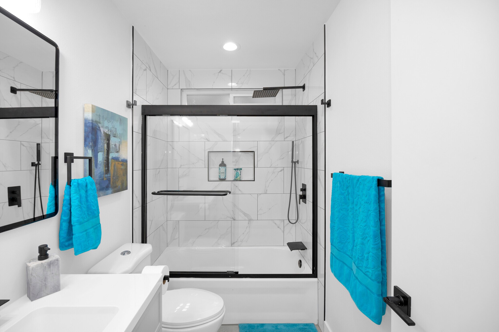 Hallway bath - 34582 Calle Rosita