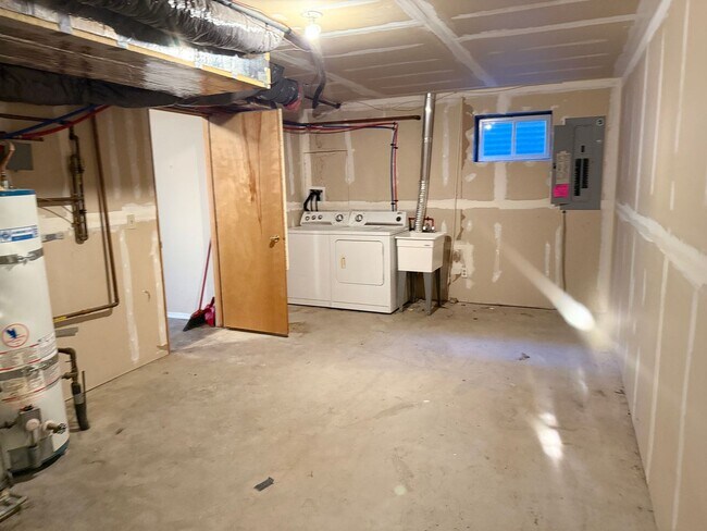 Building Photo - Qualchan Hills Home – 4Bed/3Bath | HOA Community | Coming soon!