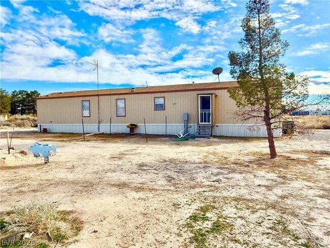 Building Photo - 4210 E Cheyenne Way