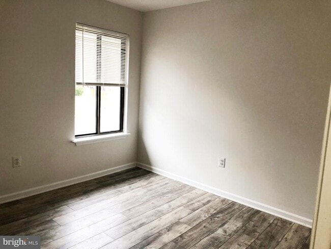 Building Photo - 15153 Woodsman Ln