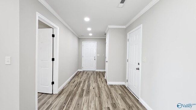 Building Photo - 9257 Stanford Rd