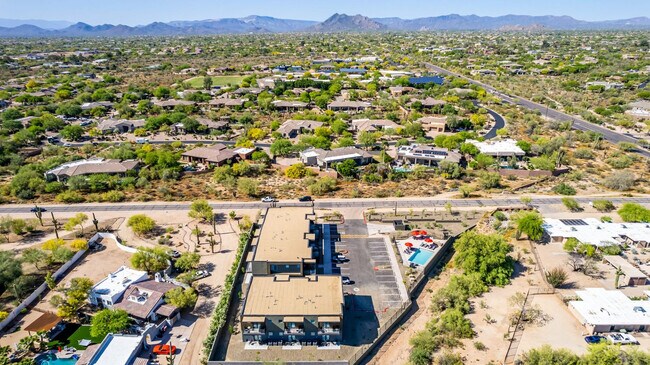 Building Photo - 6249 E Pinnacle Vista Dr