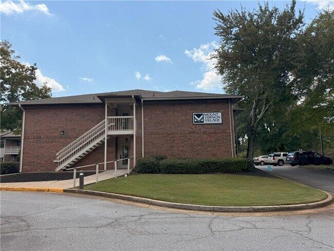 Building Photo - 475 Mount Vernon Hwy NE