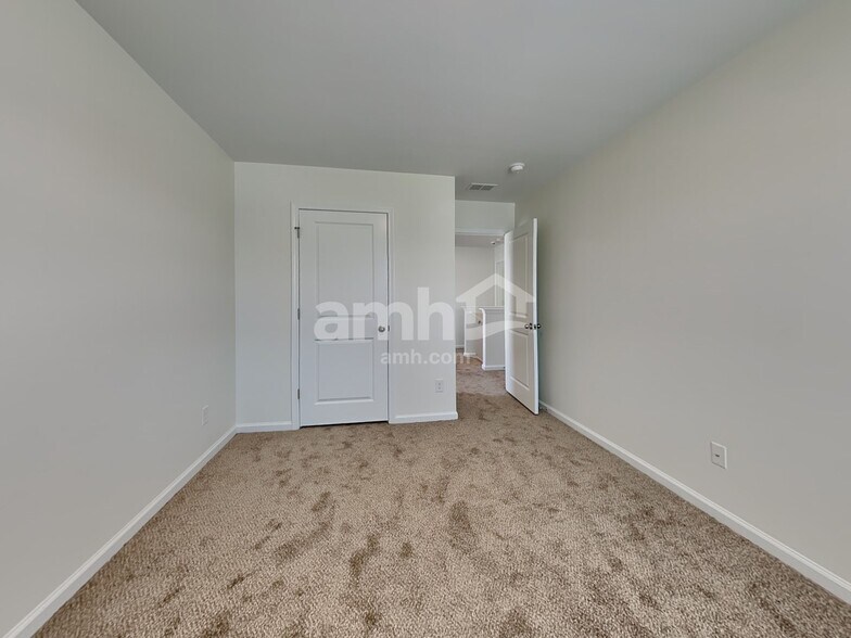 Building Photo - 112 Tobago Cir