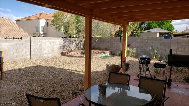 Building Photo - 606 Lively Fiesta Way