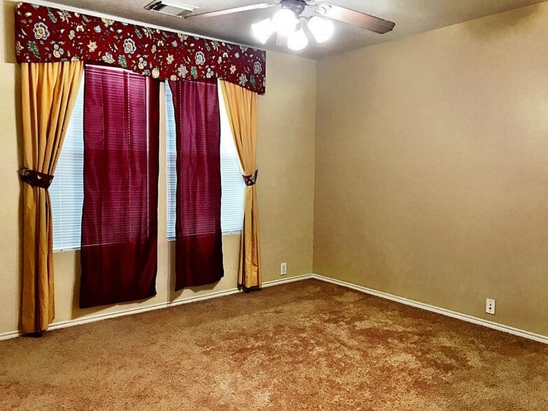 Master bed Room - 2810 Legends Crest Drive