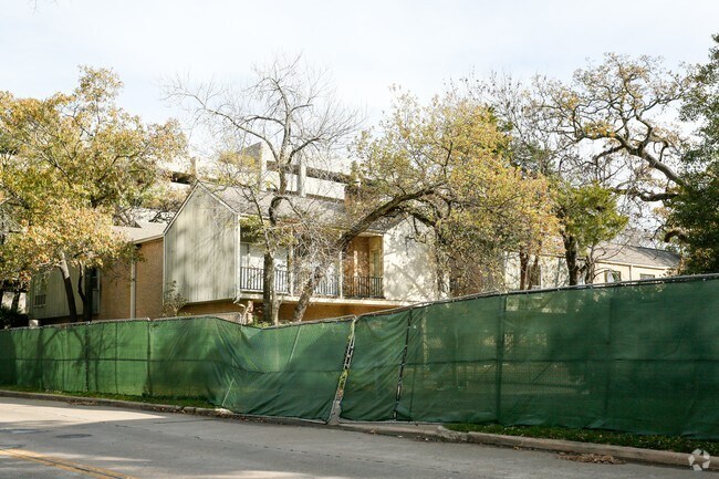 Primary Photo - Post Oak Park Townhomes