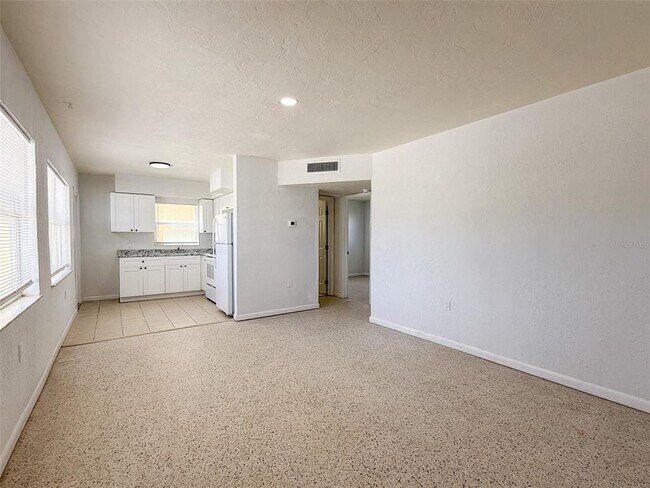 Building Photo - 111 177th Ave W