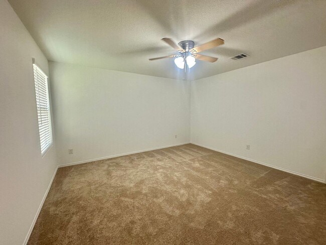 Building Photo - 3 BED 2 BATH NEW BUILD IN JARRELL TX!!!